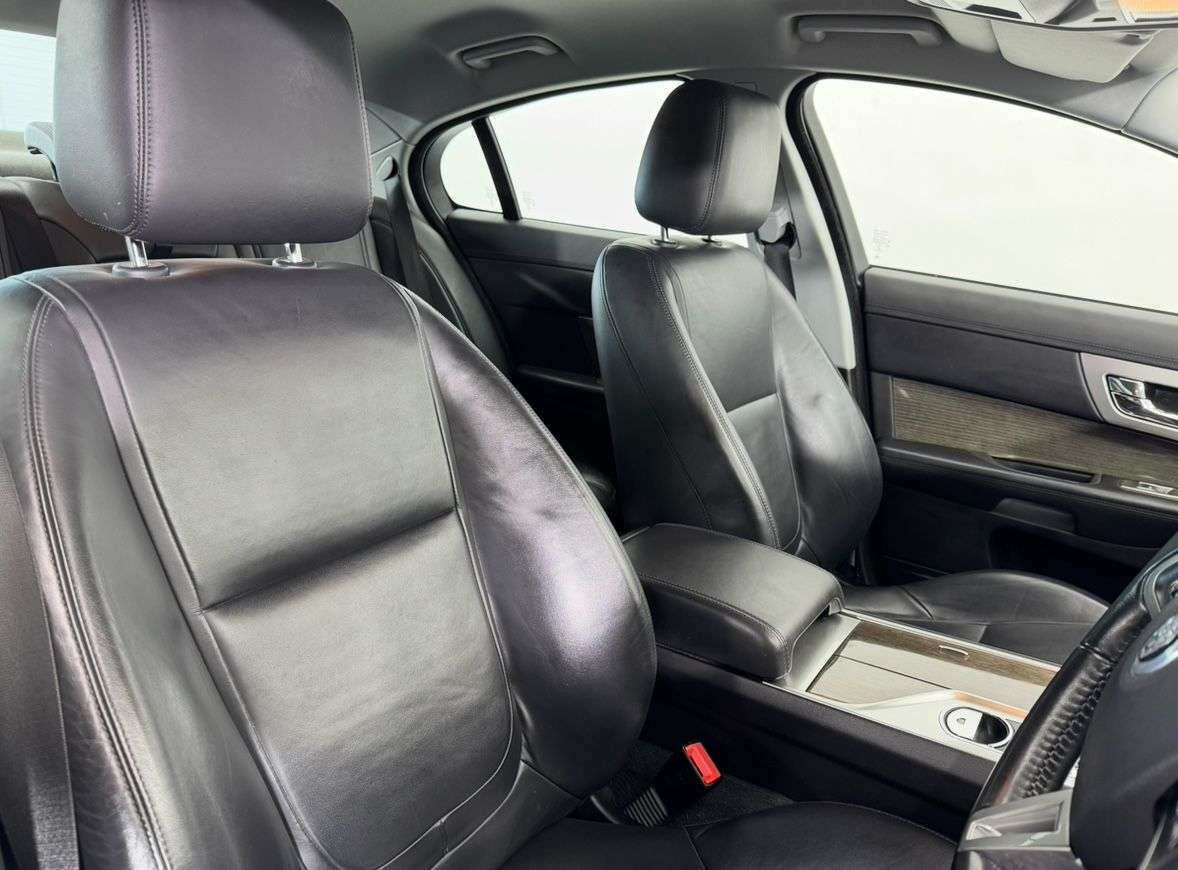 2013 JAGUAR XF 2013 JAGUAR XF