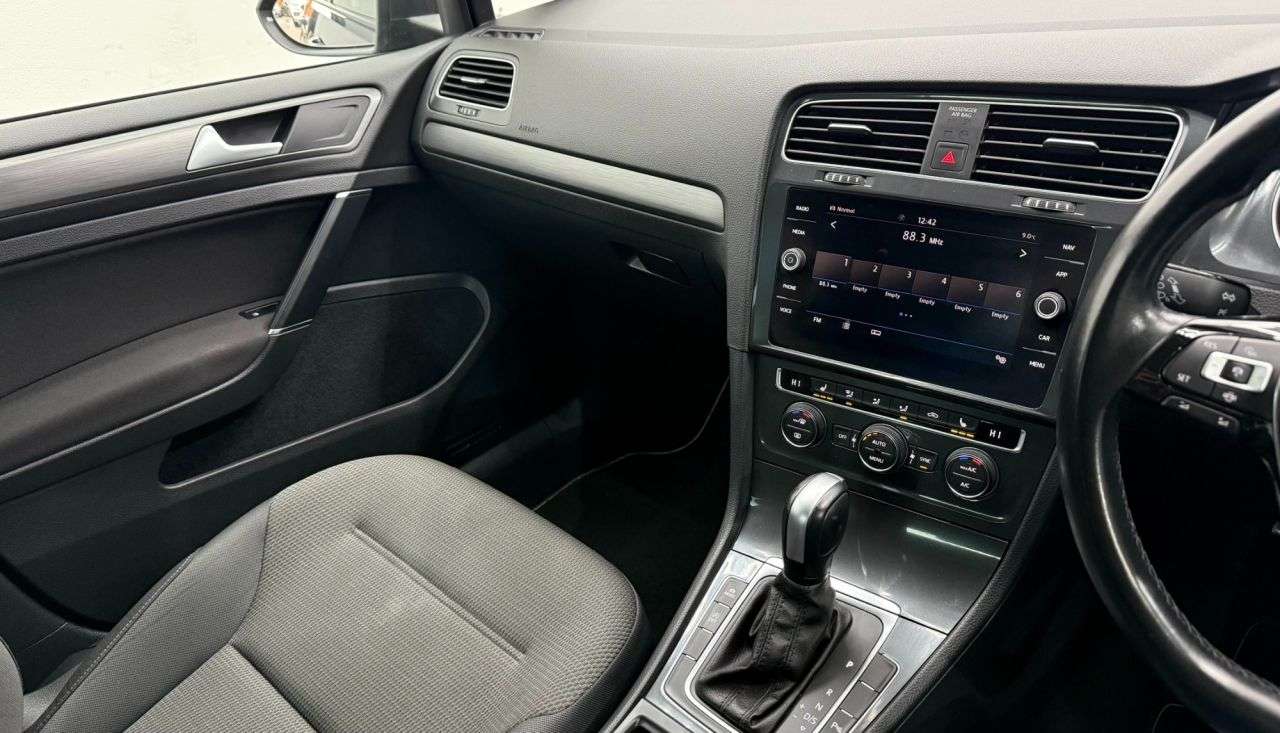 2019 VOLKSWAGEN GOLF 2019 VOLKSWAGEN GOLF