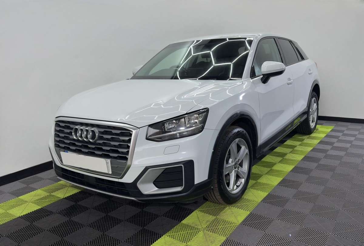 Check out this Audi Q2 2017 Diesel Manual