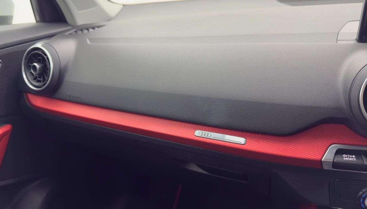 2017 AUDI Q2 2017 AUDI Q2