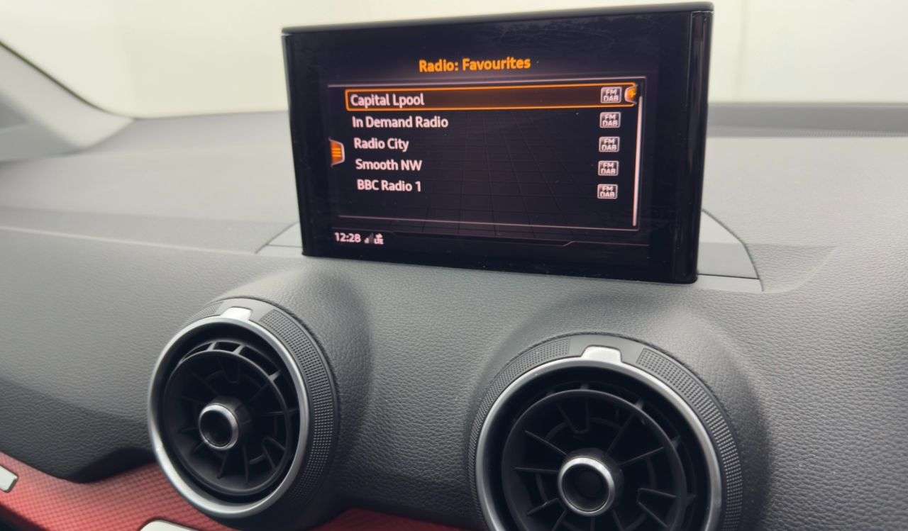 2017 AUDI Q2 2017 AUDI Q2