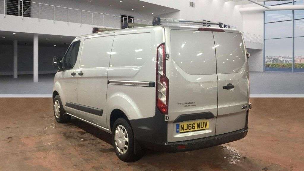 A 2016 FORD TRANSIT CUSTOM 2.2 TDCi 270 Trend Panel Van 5dr Diesel Manual L1 H1 (186 g/km, 123 bhp) A 2016 FORD TRANSIT CUSTOM 2.2 TDCi 270 Trend Panel Van 5dr Diesel Manual L1 H1 (186 g/km, 123 bhp)