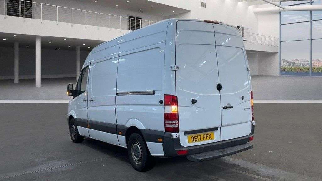 A 2017 MERCEDES-BENZ SPRINTER 2.1 314 CDi Panel Van 5dr Diesel Manual RWD L2 (213 g/km, 140 bhp) A 2017 MERCEDES-BENZ SPRINTER 2.1 314 CDi Panel Van 5dr Diesel Manual RWD L2 (213 g/km, 140 bhp)