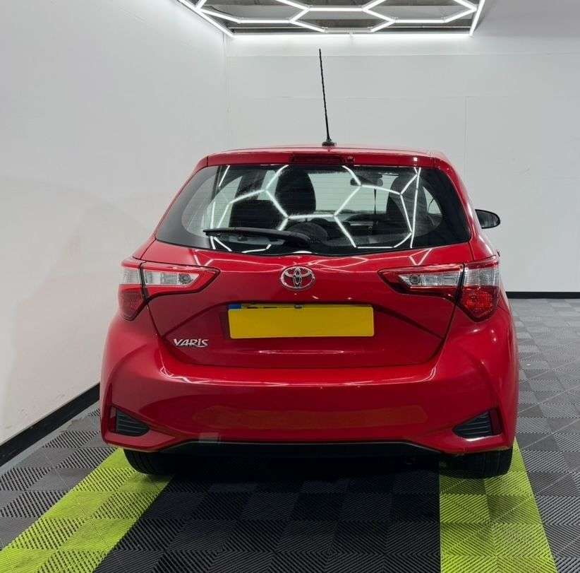 2018 TOYOTA YARIS 2018 TOYOTA YARIS