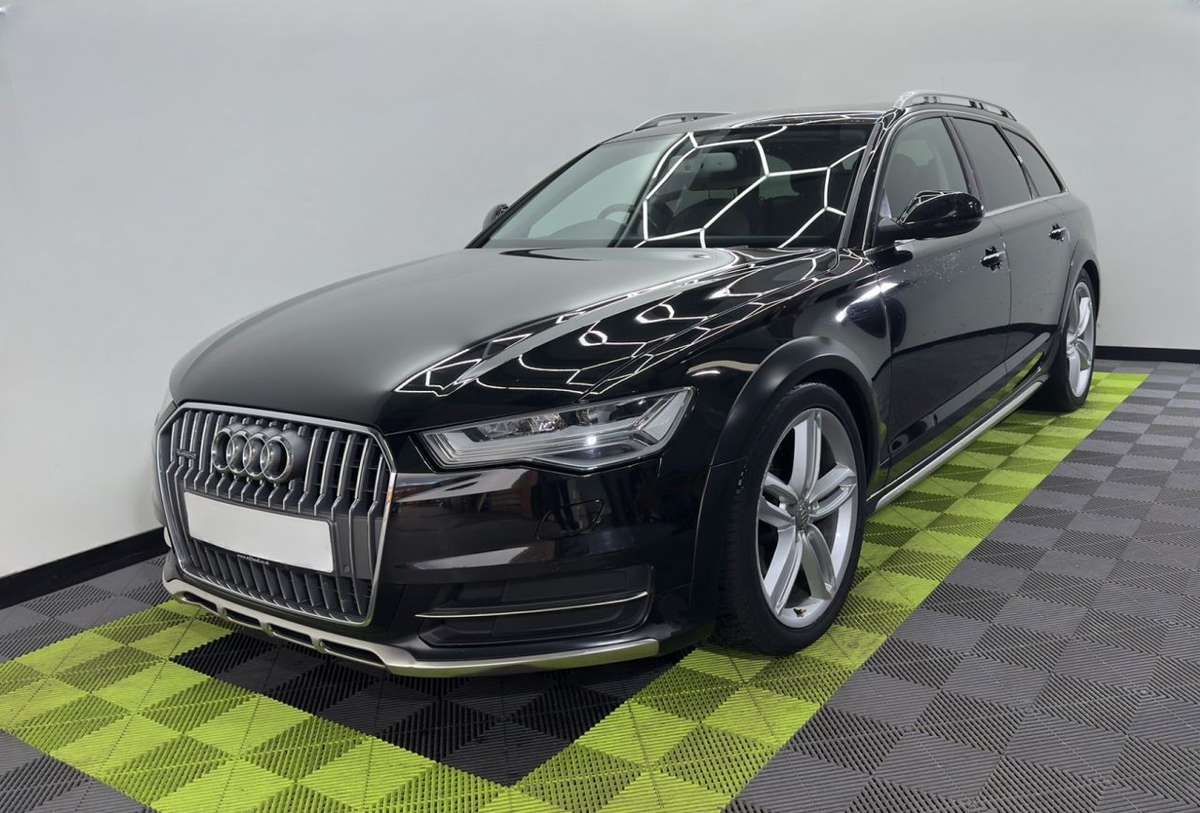 Check out this Audi Allroad 2017 Diesel Automatic