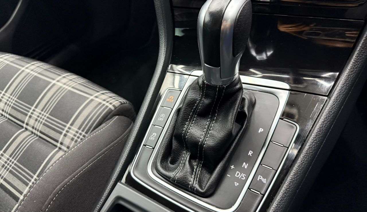 2017 VOLKSWAGEN GOLF 2017 VOLKSWAGEN GOLF