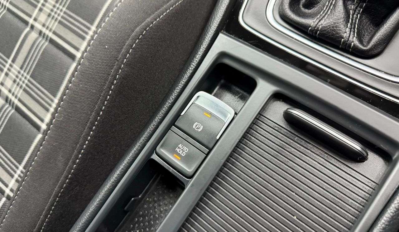 2017 VOLKSWAGEN GOLF 2017 VOLKSWAGEN GOLF