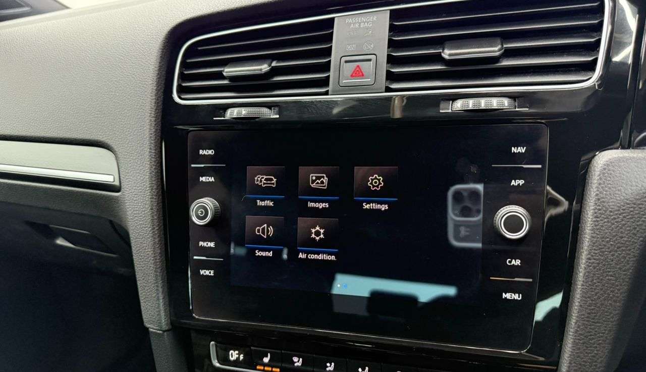 2017 VOLKSWAGEN GOLF 2017 VOLKSWAGEN GOLF