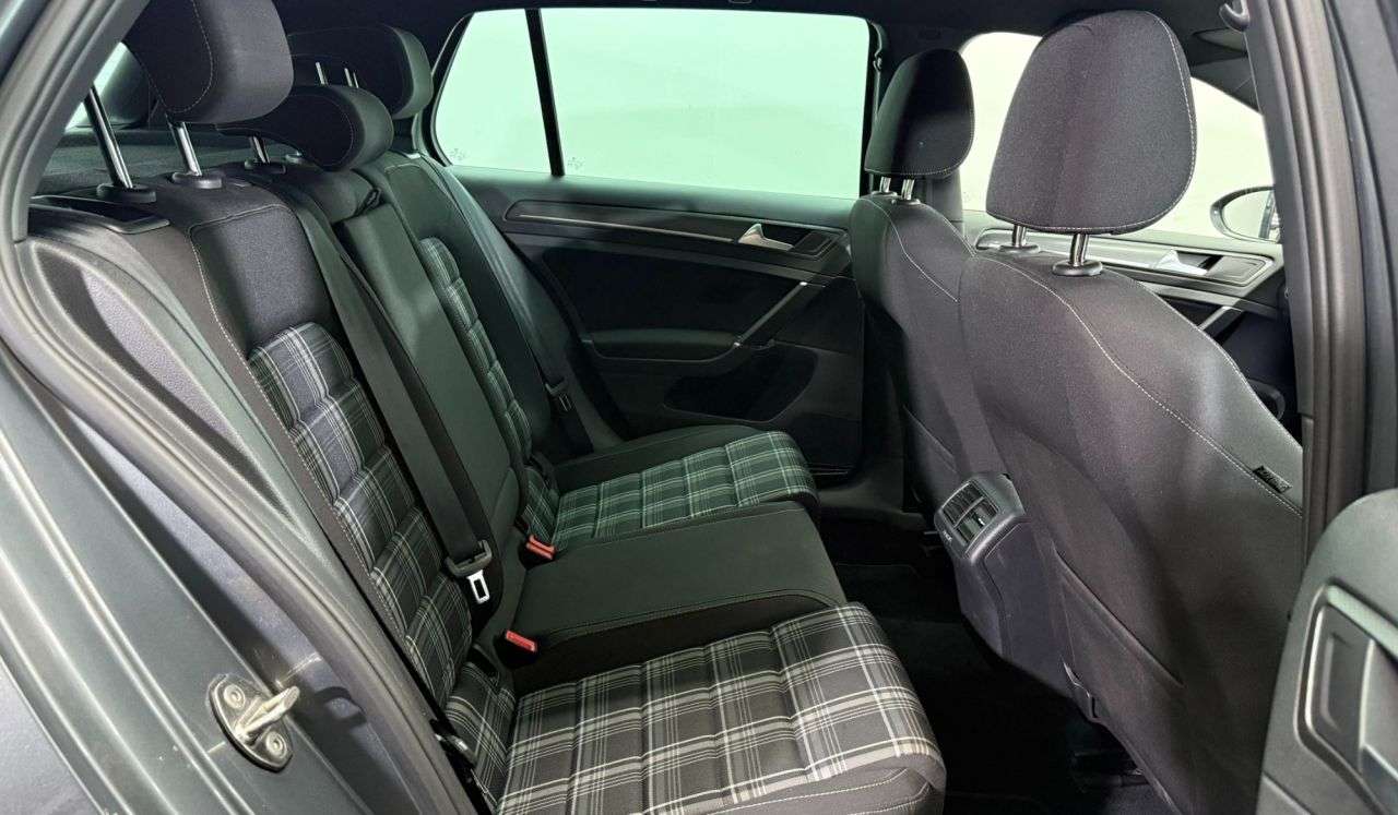 2017 VOLKSWAGEN GOLF 2017 VOLKSWAGEN GOLF