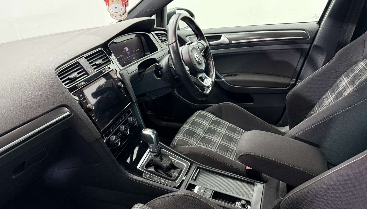 2017 VOLKSWAGEN GOLF 2017 VOLKSWAGEN GOLF