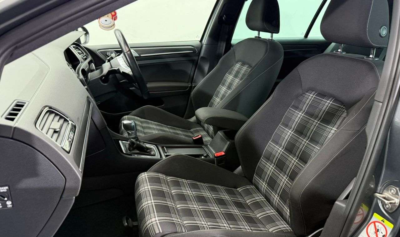 2017 VOLKSWAGEN GOLF 2017 VOLKSWAGEN GOLF