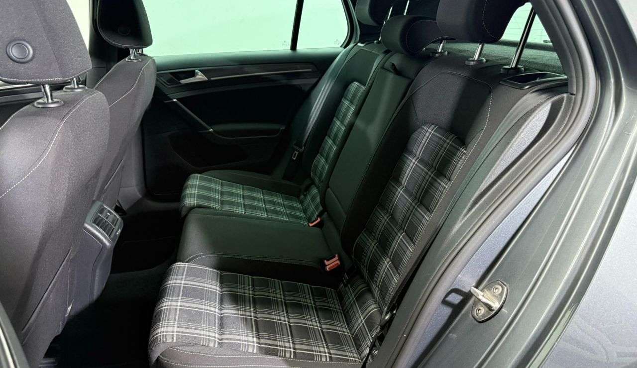 2017 VOLKSWAGEN GOLF 2017 VOLKSWAGEN GOLF