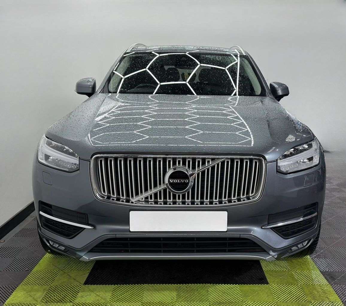 A 2017 VOLVO XC90 2.0 D5 PowerPulse Inscription SUV 5dr Diesel Auto 4WD Euro 6 (s/s) (235 ps) A 2017 VOLVO XC90 2.0 D5 PowerPulse Inscription SUV 5dr Diesel Auto 4WD Euro 6 (s/s) (235 ps)