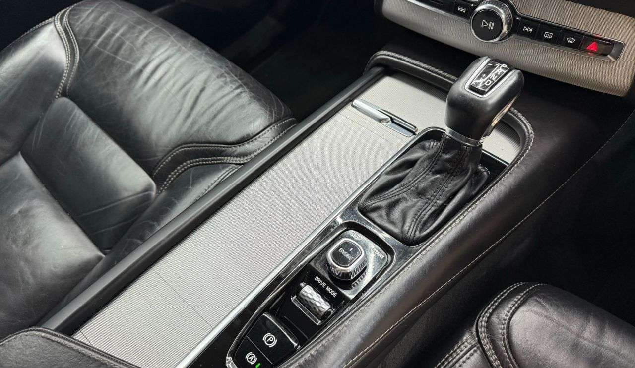 2017 VOLVO XC90 2017 VOLVO XC90