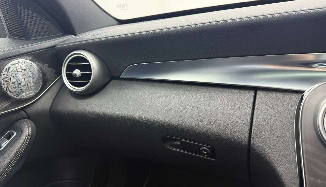 null MERCEDES-BENZ C-CLASS null MERCEDES-BENZ C-CLASS