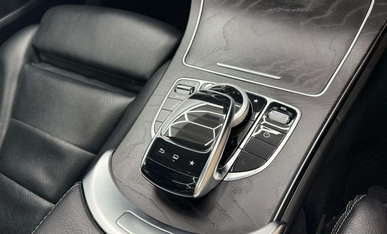 null MERCEDES-BENZ C-CLASS null MERCEDES-BENZ C-CLASS