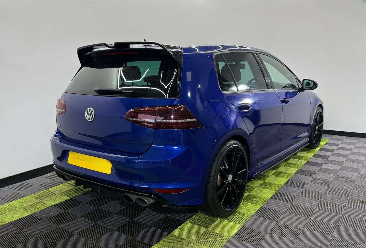 A 2015 VOLKSWAGEN GOLF 2.0 TSI BlueMotion Tech R Hatchback 5dr Petrol Manual 4Motion Euro 6 (s/s) A 2015 VOLKSWAGEN GOLF 2.0 TSI BlueMotion Tech R Hatchback 5dr Petrol Manual 4Motion Euro 6 (s/s)