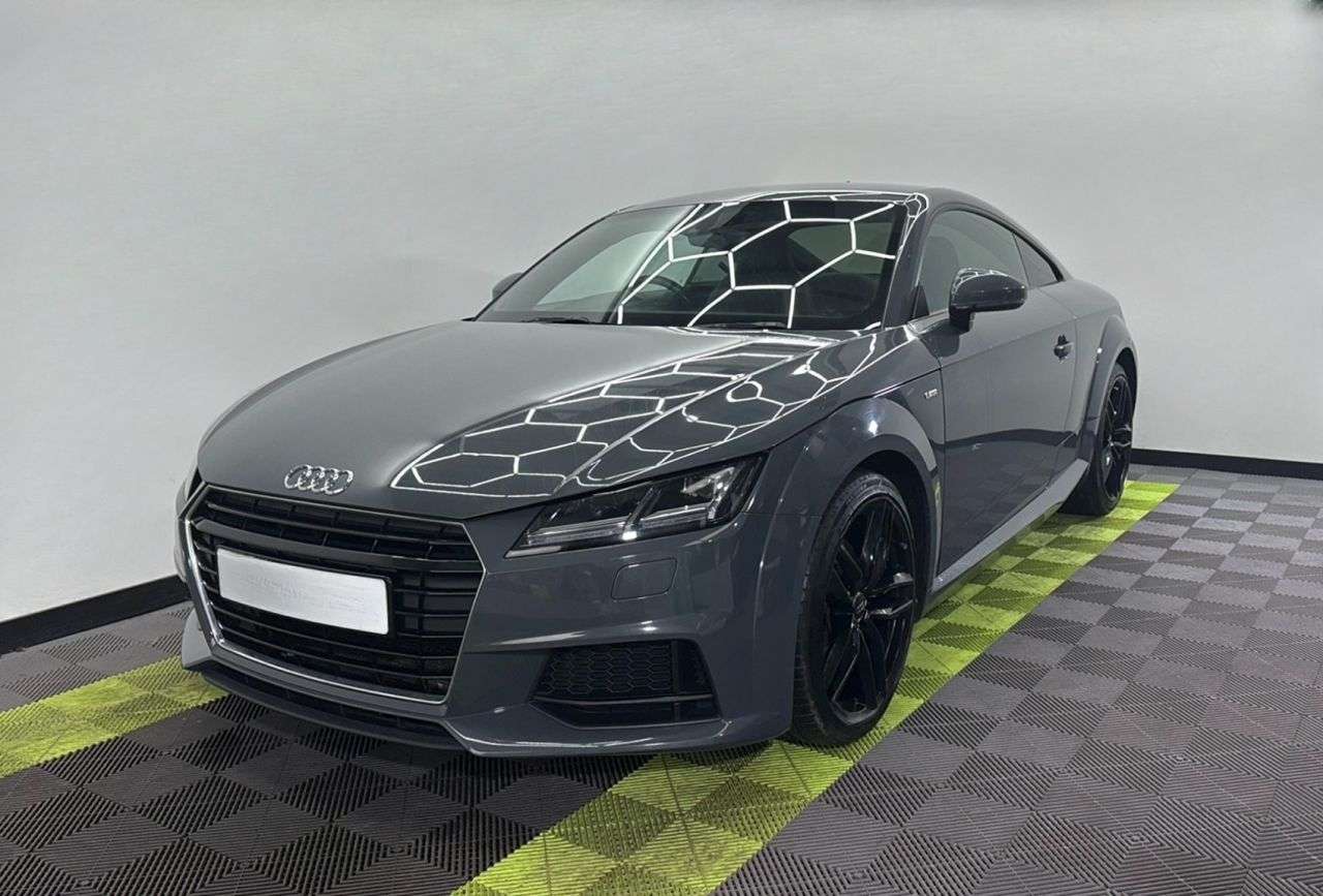 A 2015 AUDI TT 2.0 TDI ultra S line Coupe 3dr Diesel Manual Euro 6 (s/s) (184 ps) A 2015 AUDI TT 2.0 TDI ultra S line Coupe 3dr Diesel Manual Euro 6 (s/s) (184 ps)