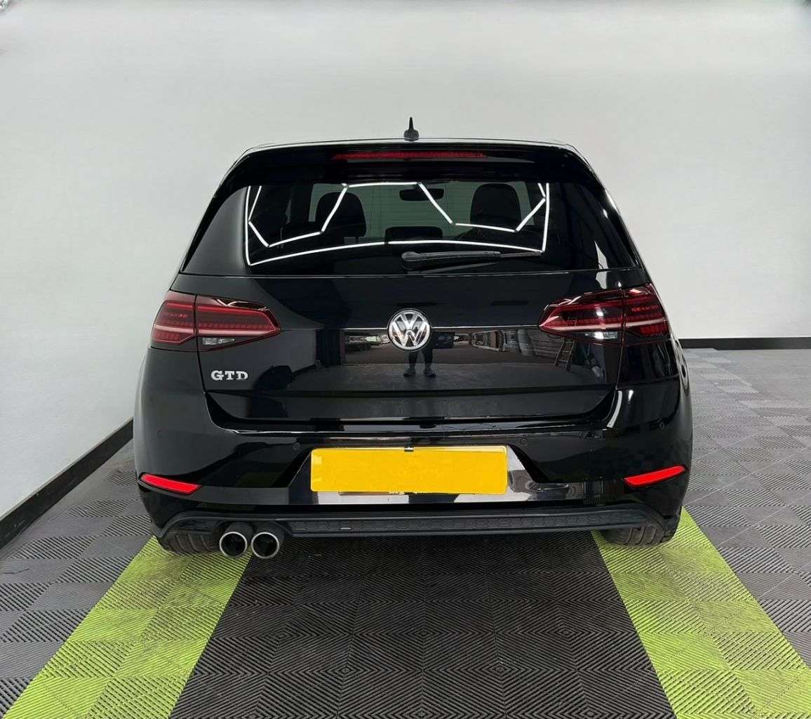 2017 VOLKSWAGEN GOLF 2017 VOLKSWAGEN GOLF