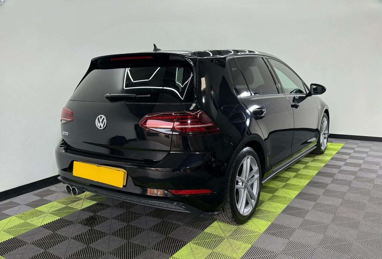 2017 VOLKSWAGEN GOLF 2017 VOLKSWAGEN GOLF