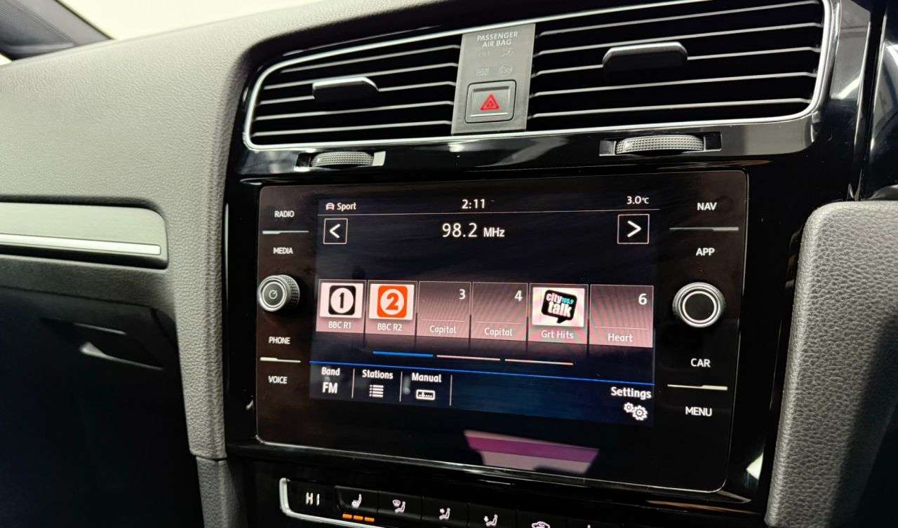 2017 VOLKSWAGEN GOLF 2017 VOLKSWAGEN GOLF