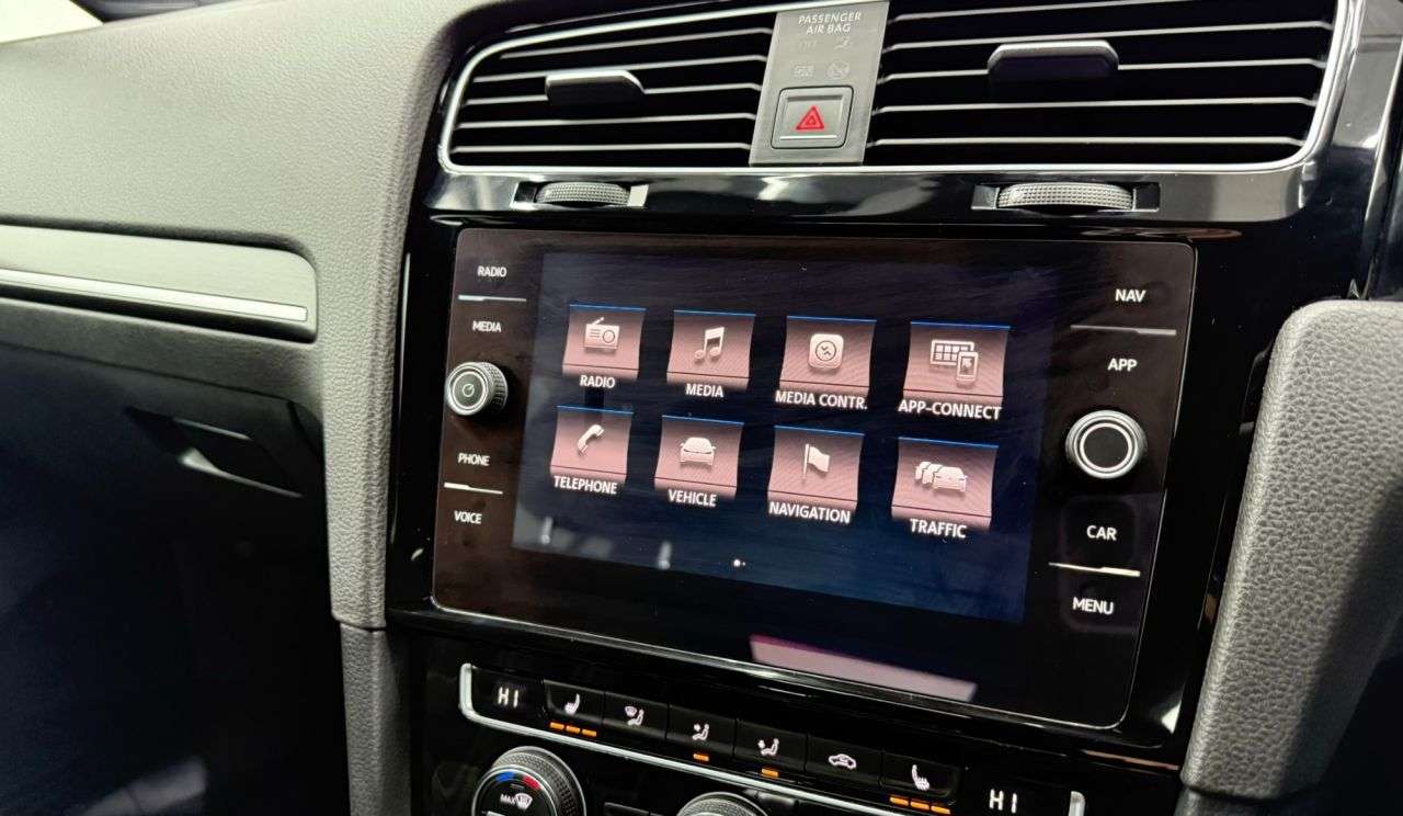 2017 VOLKSWAGEN GOLF 2017 VOLKSWAGEN GOLF