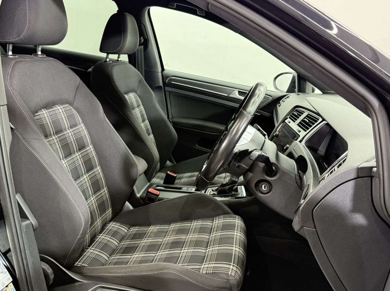 2017 VOLKSWAGEN GOLF 2017 VOLKSWAGEN GOLF