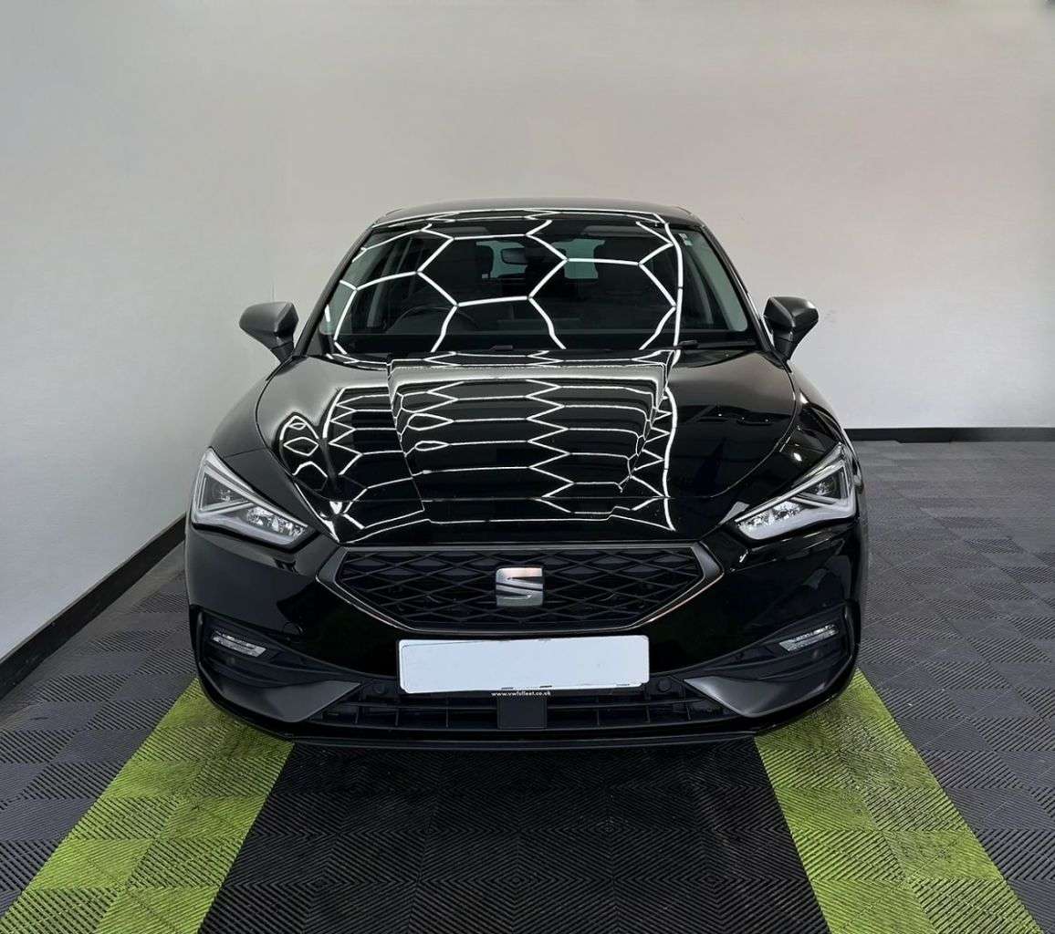 A 2022 SEAT LEON 1.0 TSI EVO FR Hatchback 5dr Petrol Manual Euro 6 (s/s) (110 ps) A 2022 SEAT LEON 1.0 TSI EVO FR Hatchback 5dr Petrol Manual Euro 6 (s/s) (110 ps)