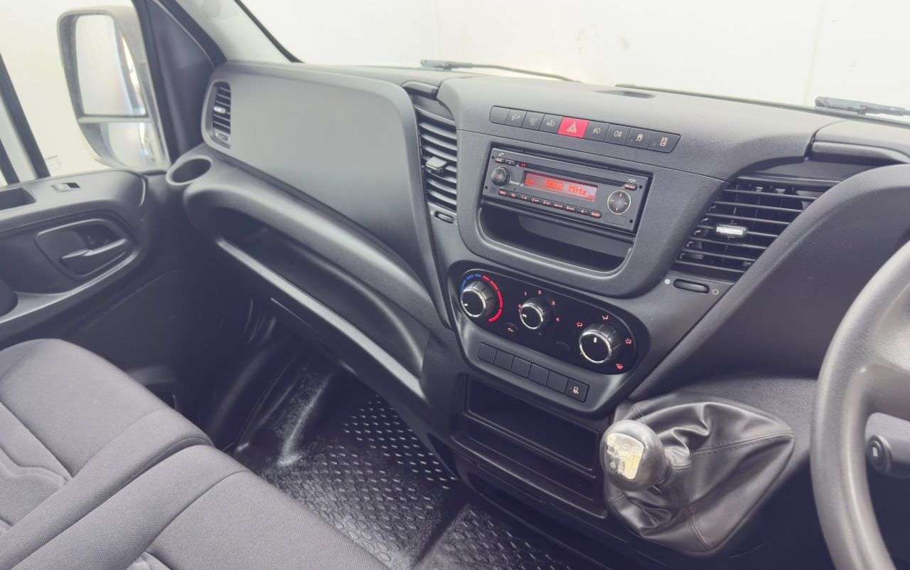 2015 IVECO DAILY 2015 IVECO DAILY