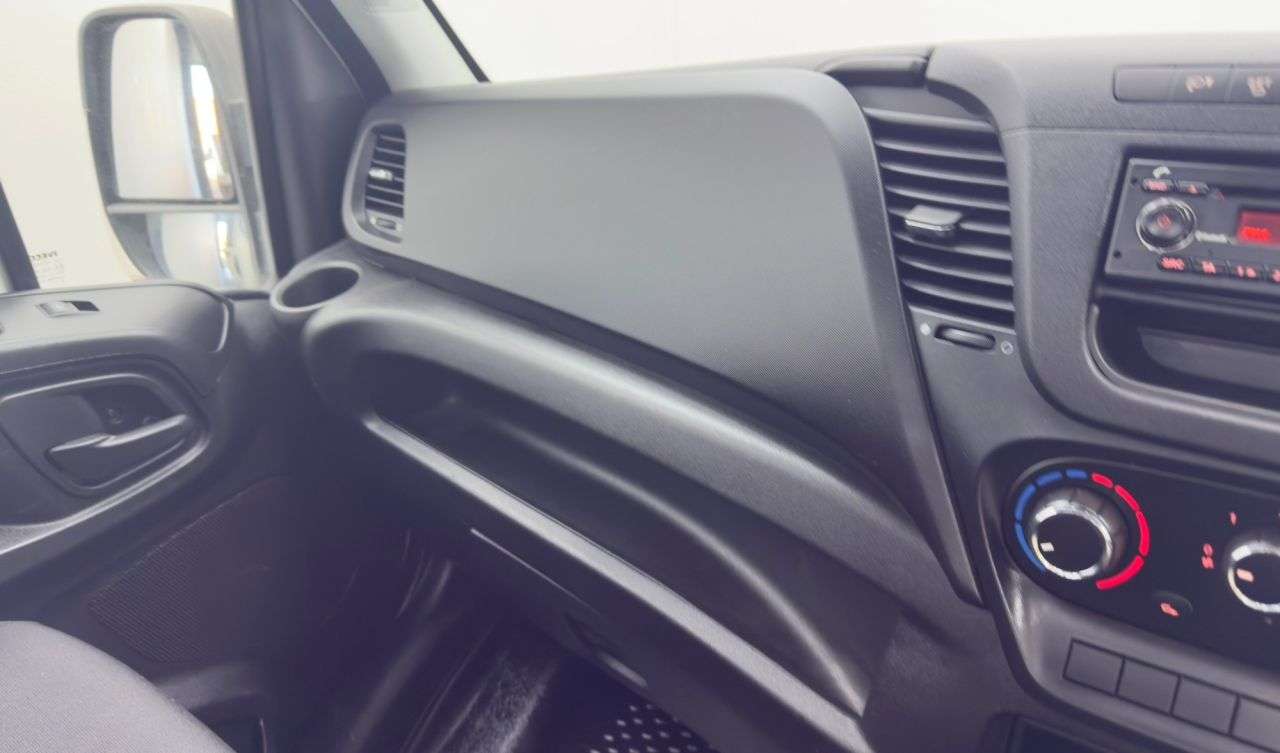 2015 IVECO DAILY 2015 IVECO DAILY