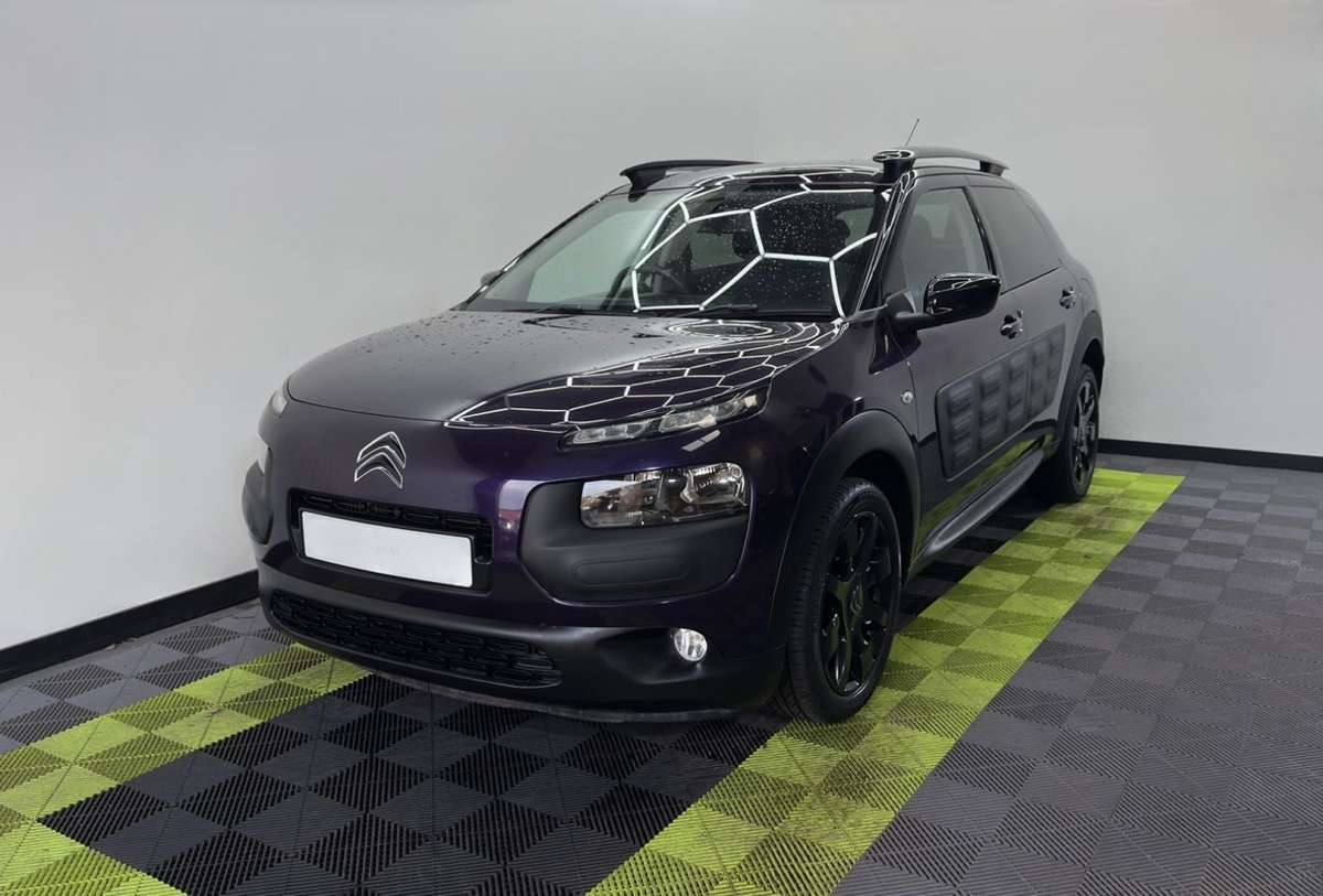 Check out this Citroen C4 Cactus 2015 Petrol Manual