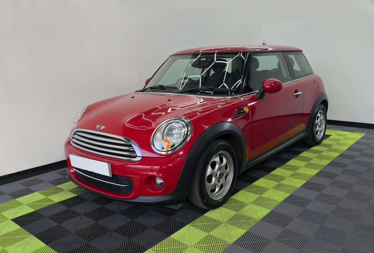 Check out this Mini Hatch 2013 Diesel Manual