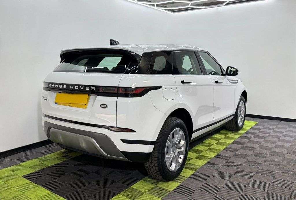 A 2020 LAND ROVER RANGE ROVER EVOQUE 2.0 D150 S SUV 5dr Diesel Manual FWD Euro 6 (s/s) (150 ps) A 2020 LAND ROVER RANGE ROVER EVOQUE 2.0 D150 S SUV 5dr Diesel Manual FWD Euro 6 (s/s) (150 ps)