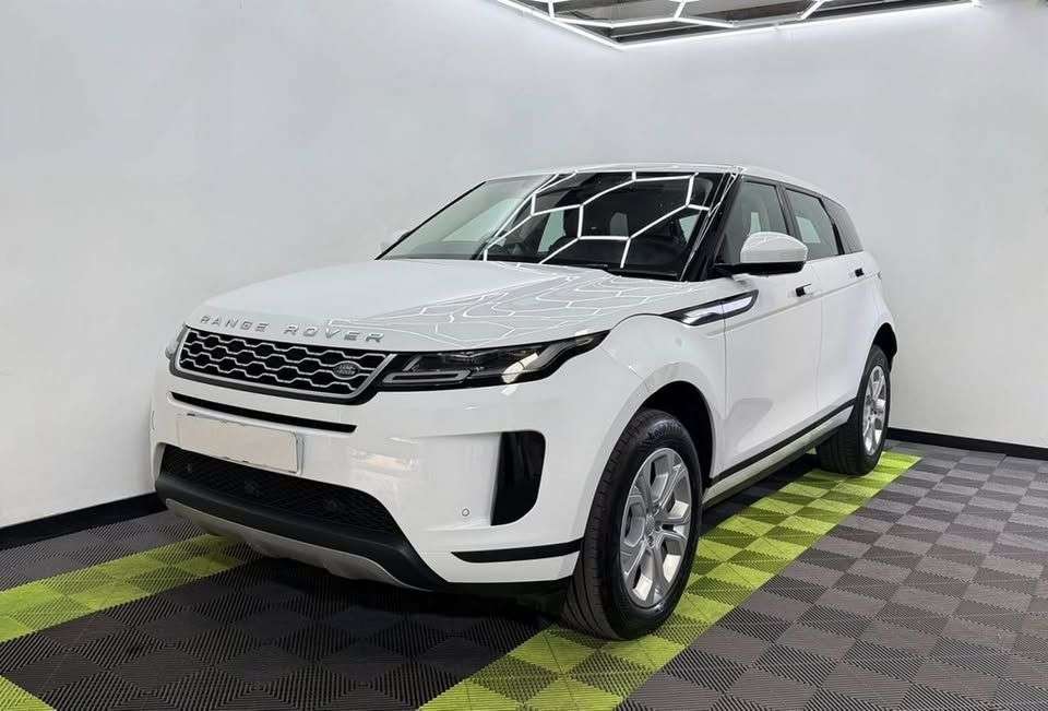 A 2020 LAND ROVER RANGE ROVER EVOQUE 2.0 D150 S SUV 5dr Diesel Manual FWD Euro 6 (s/s) (150 ps) A 2020 LAND ROVER RANGE ROVER EVOQUE 2.0 D150 S SUV 5dr Diesel Manual FWD Euro 6 (s/s) (150 ps)