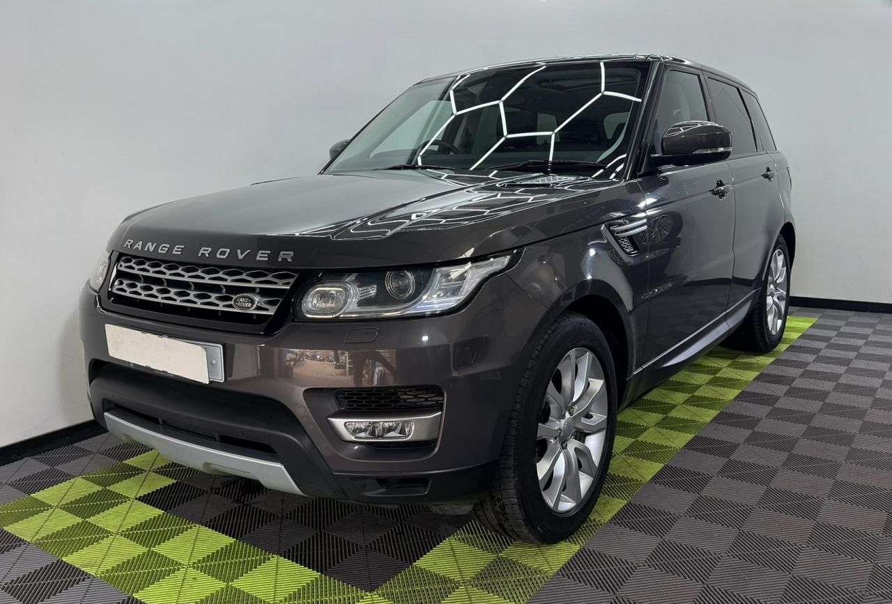 A 2016 LAND ROVER RANGE ROVER SPORT 3.0 SD V6 HSE SUV 5dr Diesel Auto 4WD Euro 6 (s/s) (306 ps) A 2016 LAND ROVER RANGE ROVER SPORT 3.0 SD V6 HSE SUV 5dr Diesel Auto 4WD Euro 6 (s/s) (306 ps)