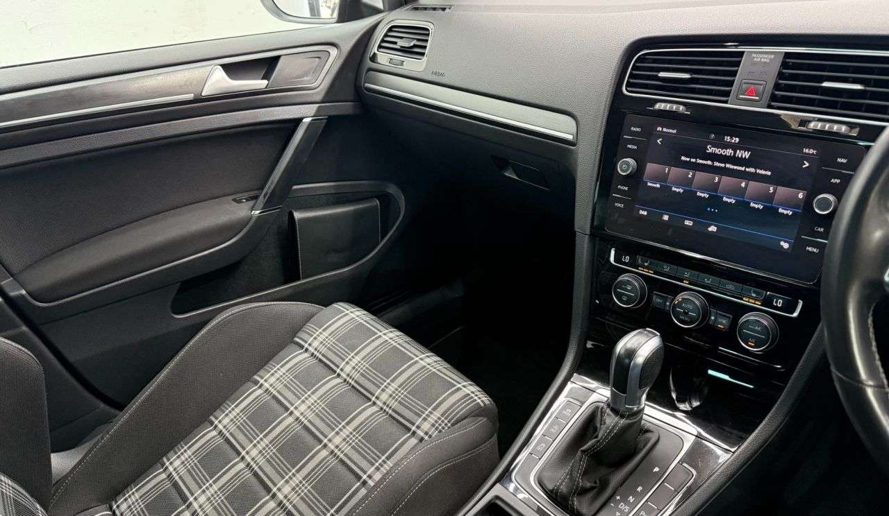 2018 VOLKSWAGEN GOLF 2018 VOLKSWAGEN GOLF