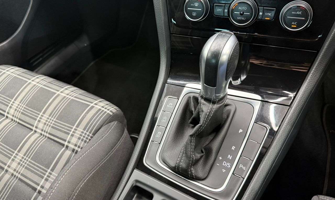 2018 VOLKSWAGEN GOLF 2018 VOLKSWAGEN GOLF