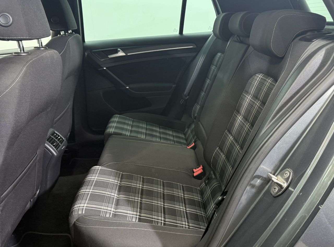 2018 VOLKSWAGEN GOLF 2018 VOLKSWAGEN GOLF