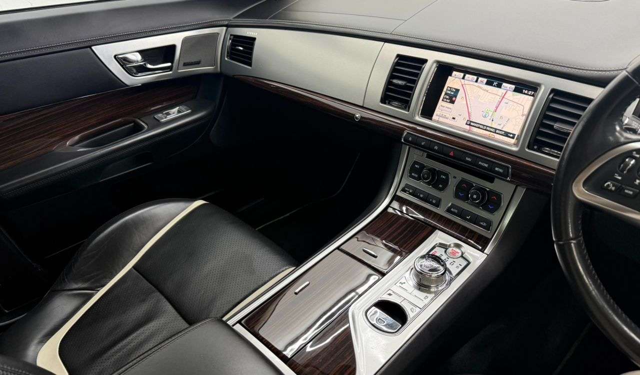 2015 JAGUAR XF 2015 JAGUAR XF