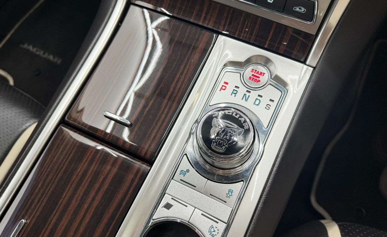 2015 JAGUAR XF 2015 JAGUAR XF