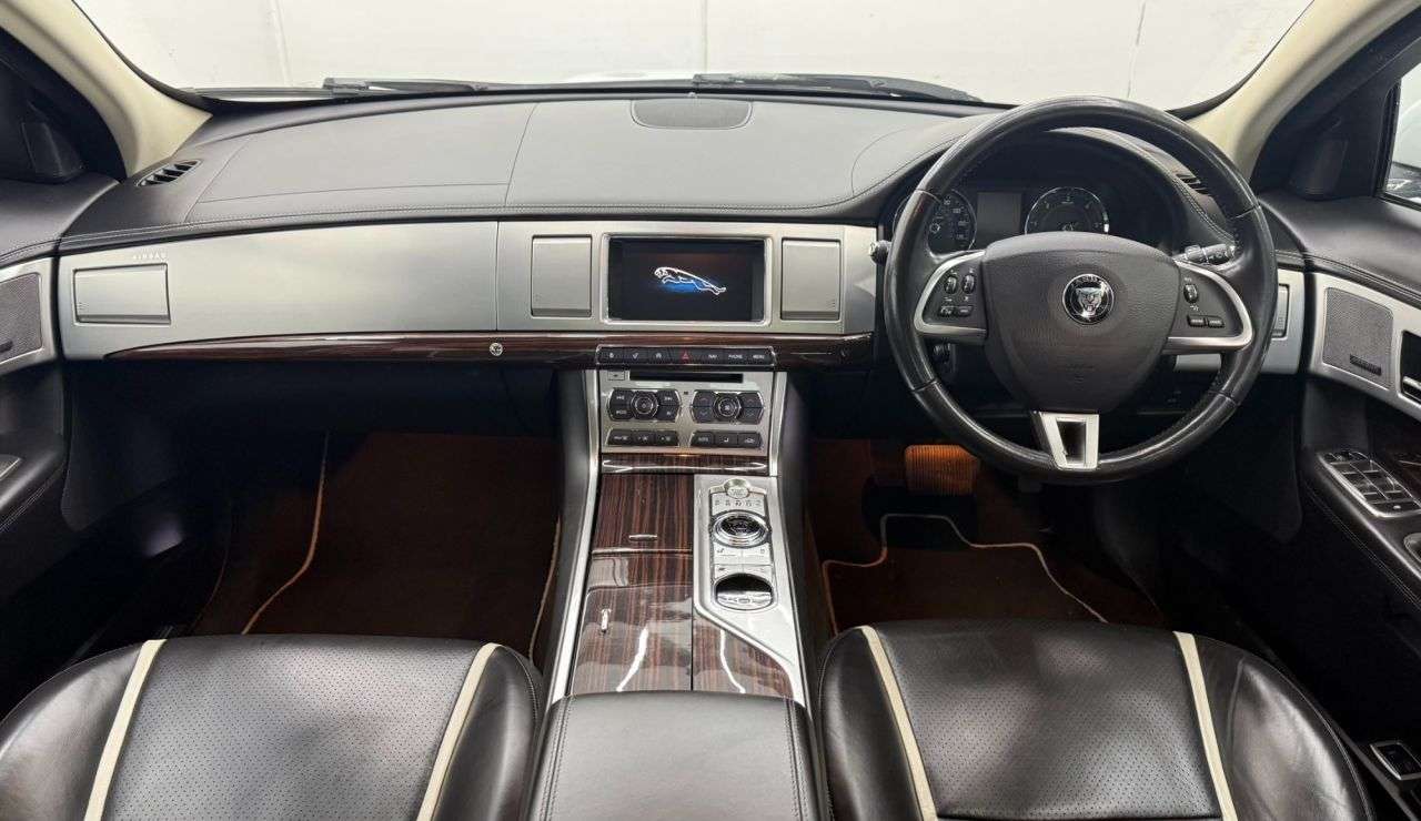 2015 JAGUAR XF 2015 JAGUAR XF