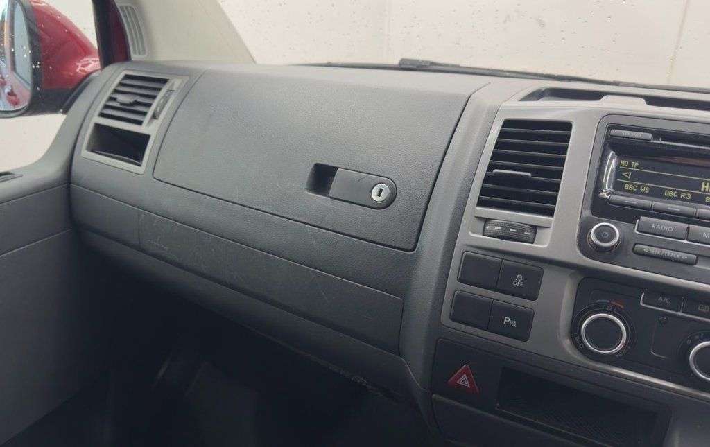 2015 VOLKSWAGEN TRANSPORTER SHUTTLE 2015 VOLKSWAGEN TRANSPORTER SHUTTLE