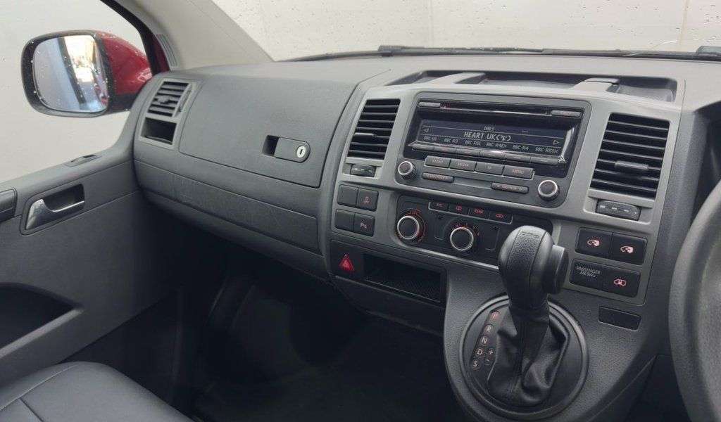 2015 VOLKSWAGEN TRANSPORTER SHUTTLE 2015 VOLKSWAGEN TRANSPORTER SHUTTLE