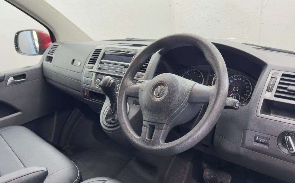 2015 VOLKSWAGEN TRANSPORTER SHUTTLE 2015 VOLKSWAGEN TRANSPORTER SHUTTLE