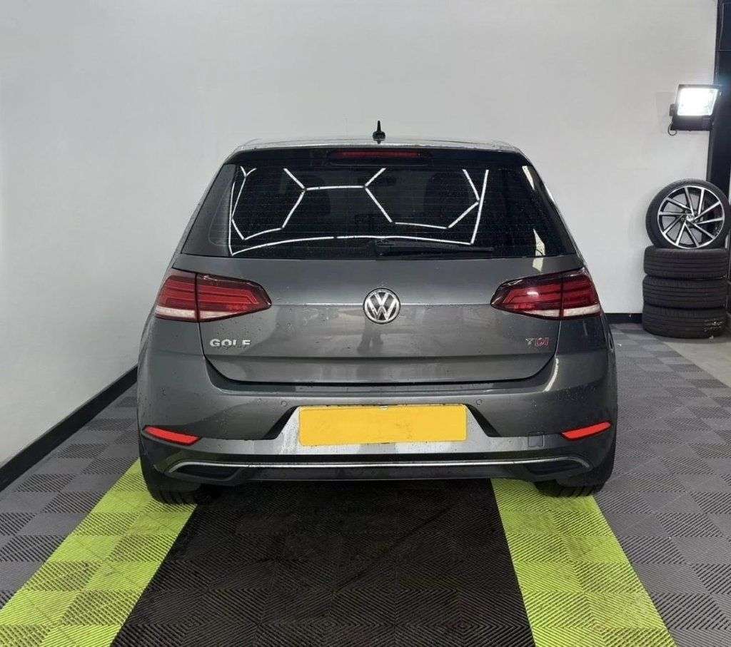 2017 VOLKSWAGEN GOLF 2017 VOLKSWAGEN GOLF