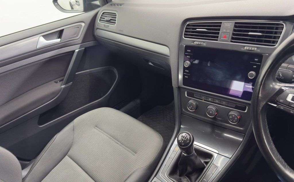 2017 VOLKSWAGEN GOLF 2017 VOLKSWAGEN GOLF