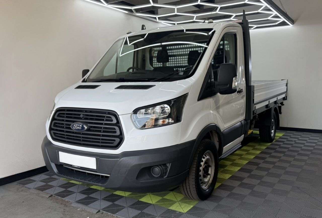 A 2018 FORD TRANSIT 2.0 350 EcoBlue Chassis Cab 2dr Diesel Manual RWD L2 H1 Euro 6 (DRW) (130 p A 2018 FORD TRANSIT 2.0 350 EcoBlue Chassis Cab 2dr Diesel Manual RWD L2 H1 Euro 6 (DRW) (130 p