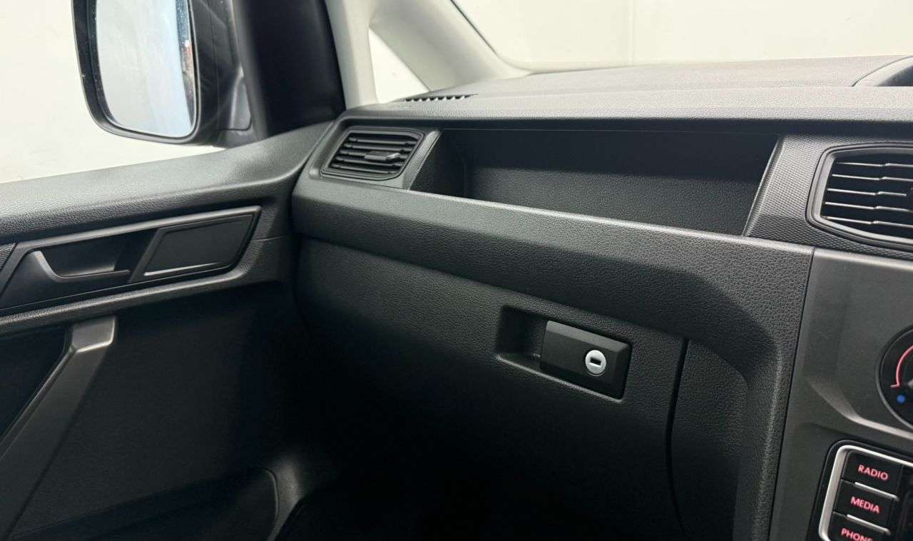 null VOLKSWAGEN CADDY MAXI null VOLKSWAGEN CADDY MAXI