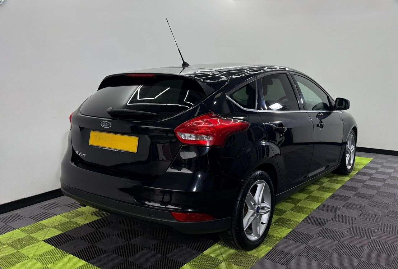 A 2016 FORD FOCUS 1.5 TDCi Zetec Hatchback 5dr Diesel Manual Euro 6 (s/s) (120 ps) A 2016 FORD FOCUS 1.5 TDCi Zetec Hatchback 5dr Diesel Manual Euro 6 (s/s) (120 ps)