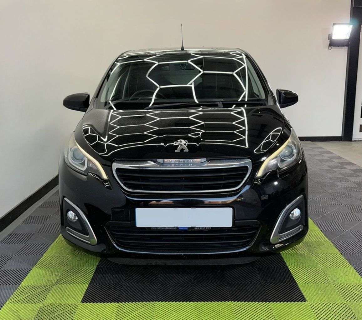A 2016 PEUGEOT 108 ALLURE A 2016 PEUGEOT 108 ALLURE